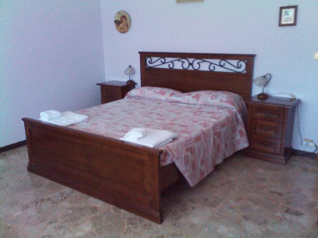 Casa Giordano Bed & Breakfast Mombello Monferrato Oda fotoğraf